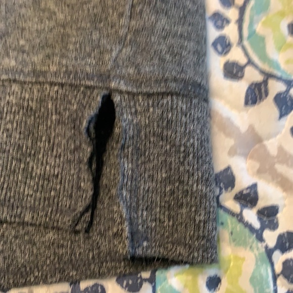 Calvin Klein sweatshirt - Picture 3 of 4